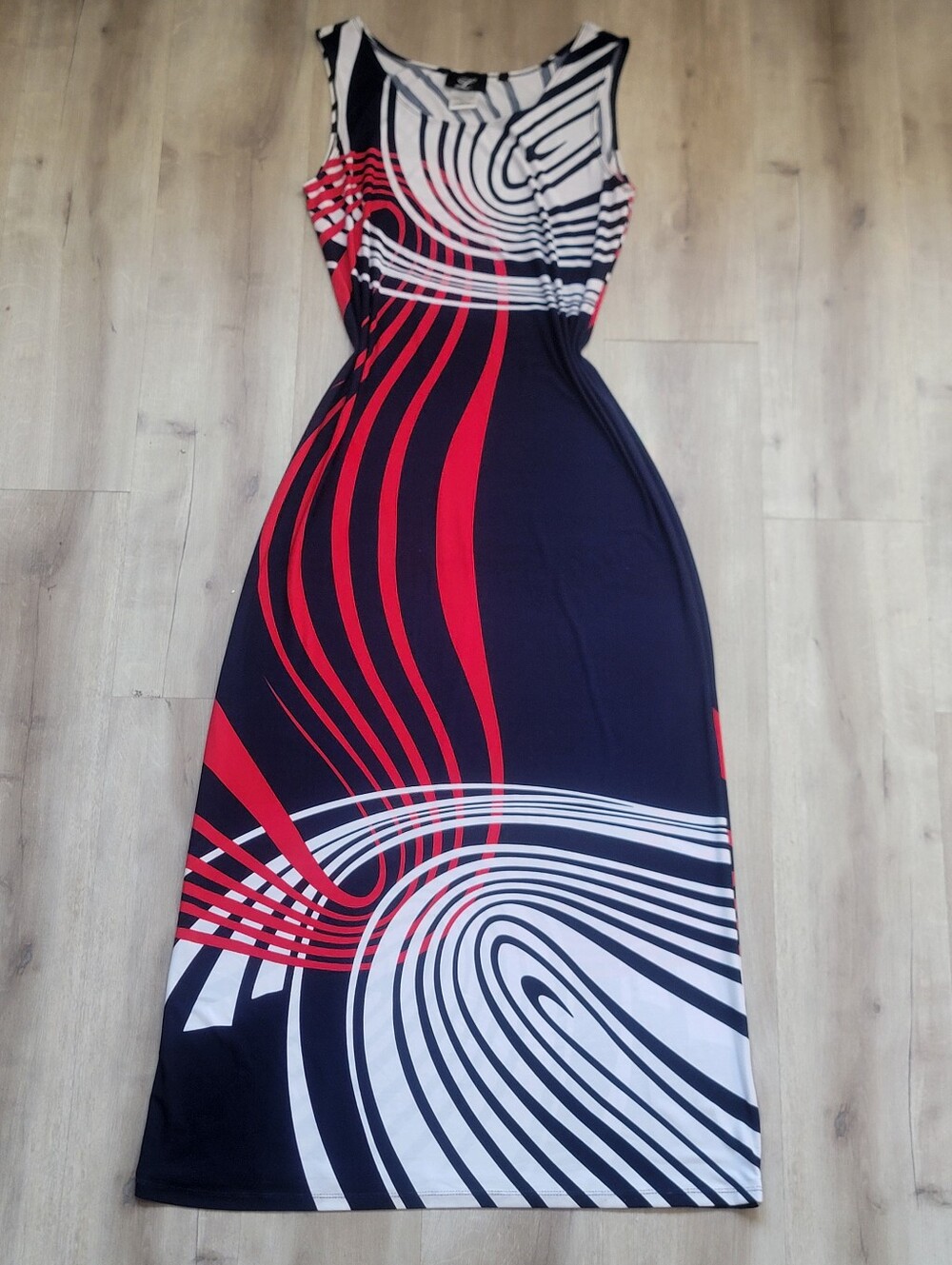 Libra Abstract Swirl Graphic Maxi Dress Made in Canada Size M - Very, Very Long!